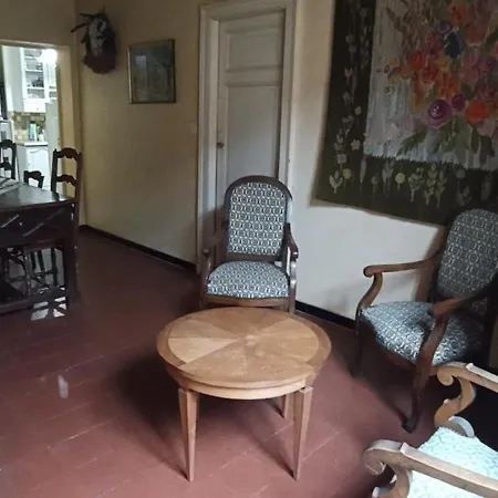 Capitale Du Quercy Apartamento *